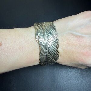 Jen Atkin x Chloe + Isabel feather bun cuff / bracelet